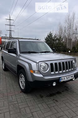 Позашляховик / Кросовер Jeep Patriot 2015 в Києві