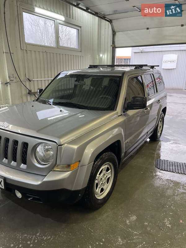 Внедорожник / Кроссовер Jeep Patriot 2014 в Запорожье