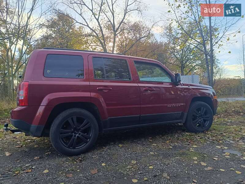 Внедорожник / Кроссовер Jeep Patriot 2016 в Львове