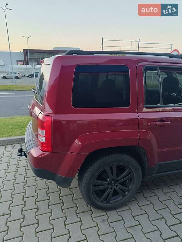 Внедорожник / Кроссовер Jeep Patriot 2016 в Львове