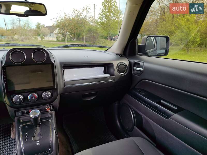 Позашляховик / Кросовер Jeep Patriot 2014 в Острозі