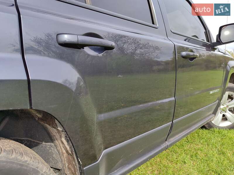 Позашляховик / Кросовер Jeep Patriot 2014 в Острозі