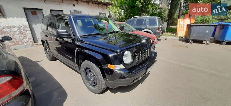 Позашляховик / Кросовер Jeep Patriot 2015 в Києві