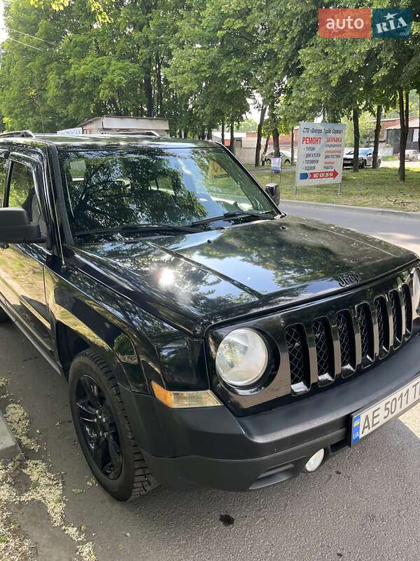 Внедорожник / Кроссовер Jeep Patriot 2015 в Днепре