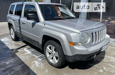 Внедорожник / Кроссовер Jeep Patriot 2010 в Барышевке