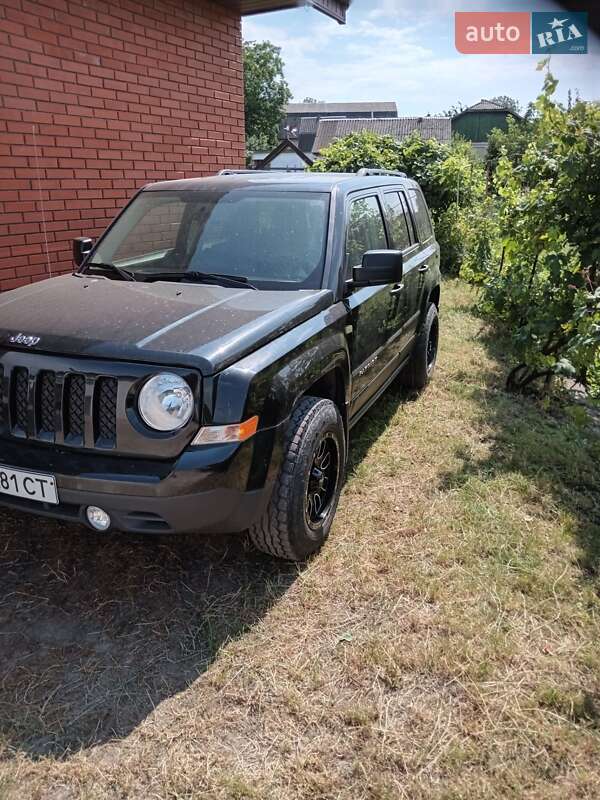 Позашляховик / Кросовер Jeep Patriot 2016 в Красилові