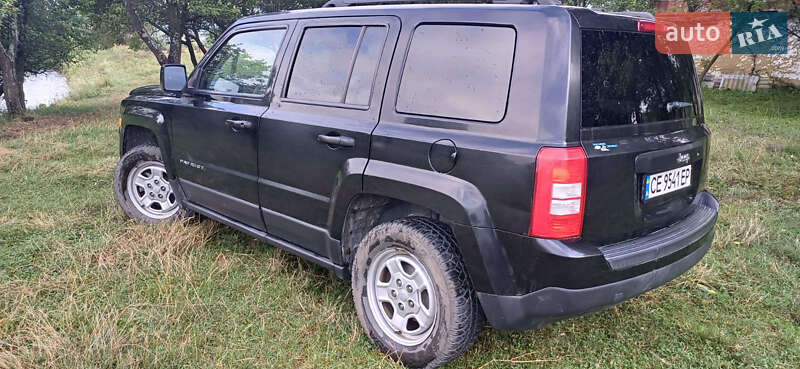Позашляховик / Кросовер Jeep Patriot 2016 в Чернівцях