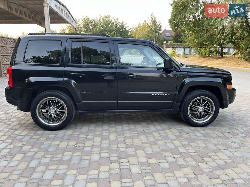 Позашляховик / Кросовер Jeep Patriot 2014 в Запоріжжі