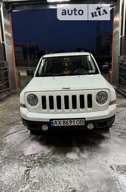 Внедорожник / Кроссовер Jeep Patriot 2014 в Харькове