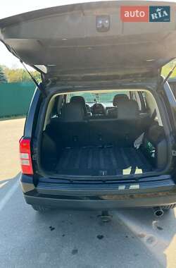 Внедорожник / Кроссовер Jeep Patriot 2015 в 