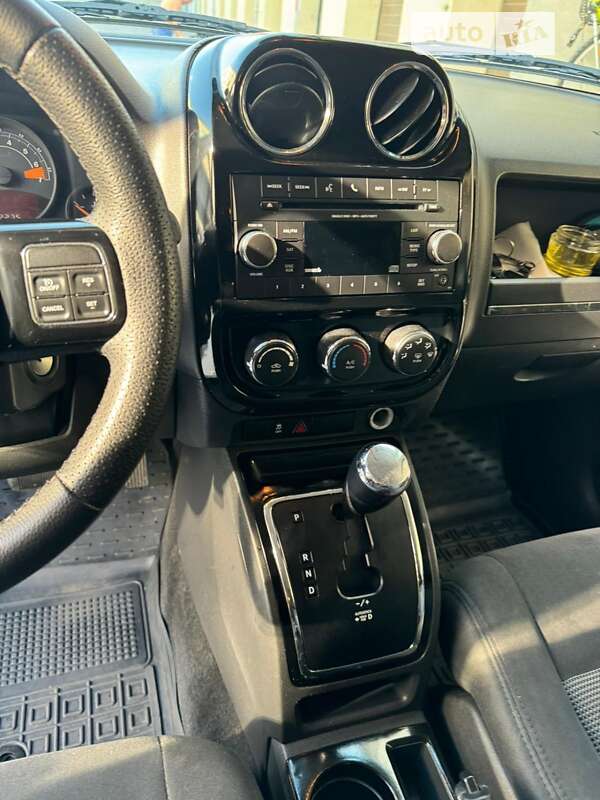 Внедорожник / Кроссовер Jeep Patriot 2016 в Самборе
