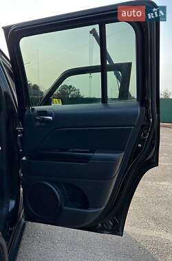 Внедорожник / Кроссовер Jeep Patriot 2011 в 