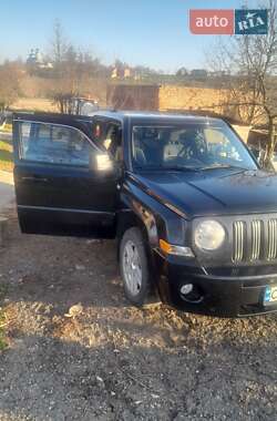 Внедорожник / Кроссовер Jeep Patriot 2010 в Черновцах