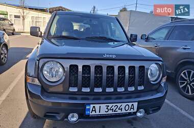 Внедорожник / Кроссовер Jeep Patriot 2015 в Буче