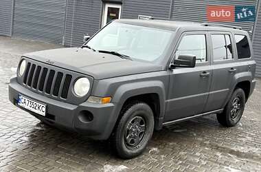 Позашляховик / Кросовер Jeep Patriot 2010 в Кам'янському