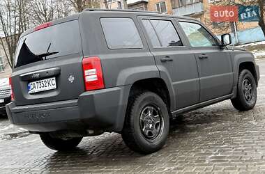 Позашляховик / Кросовер Jeep Patriot 2010 в Кам'янському