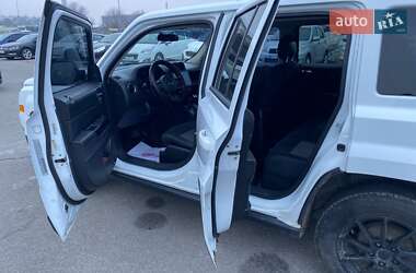 Внедорожник / Кроссовер Jeep Patriot 2014 в Днепре