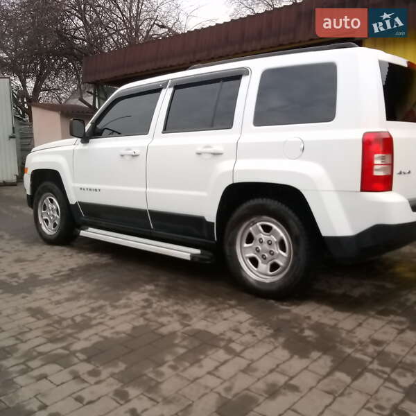 Позашляховик / Кросовер Jeep Patriot 2011 в П'ятихатках