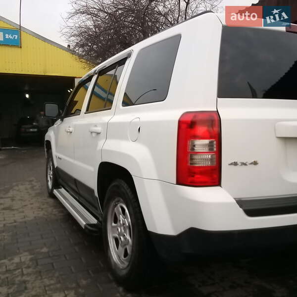 Позашляховик / Кросовер Jeep Patriot 2011 в П'ятихатках