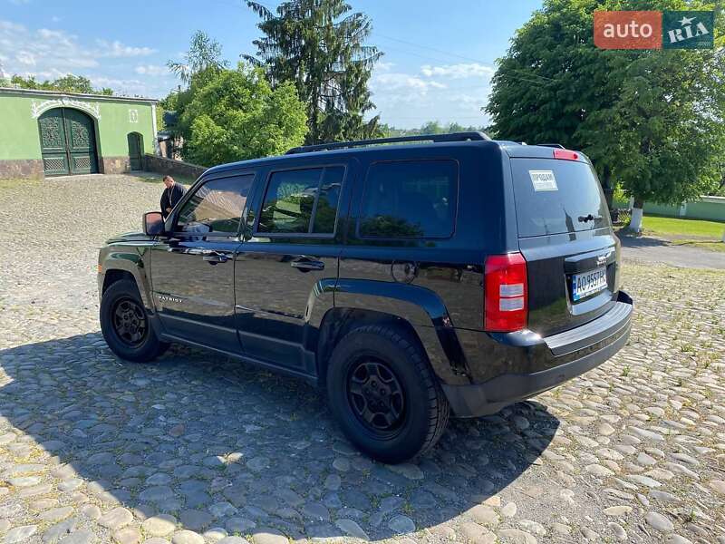 Позашляховик / Кросовер Jeep Patriot 2016 в Мукачевому