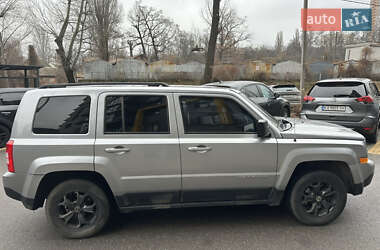 Внедорожник / Кроссовер Jeep Patriot 2016 в 