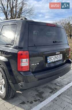 Внедорожник / Кроссовер Jeep Patriot 2014 в 