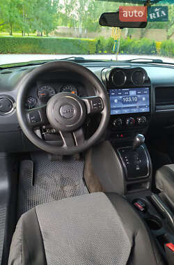 Внедорожник / Кроссовер Jeep Patriot 2015 в 