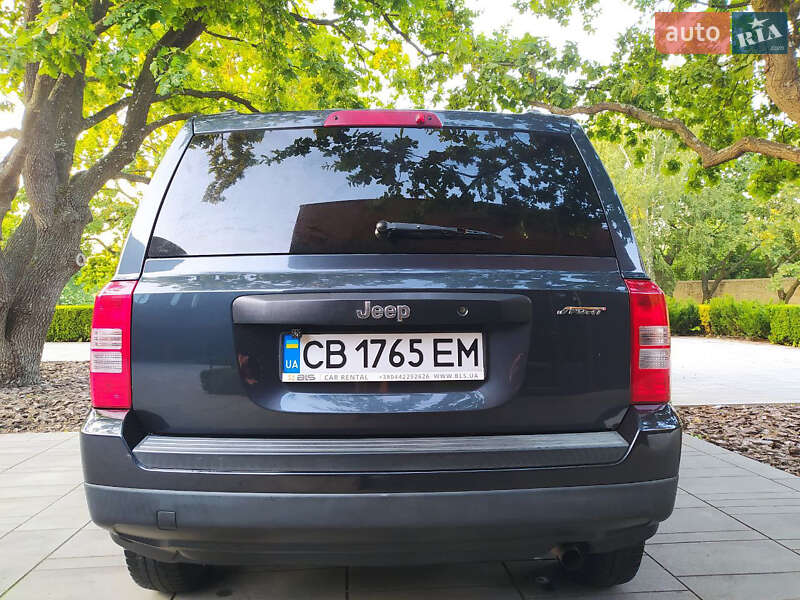 Позашляховик / Кросовер Jeep Patriot 2015 в Мені