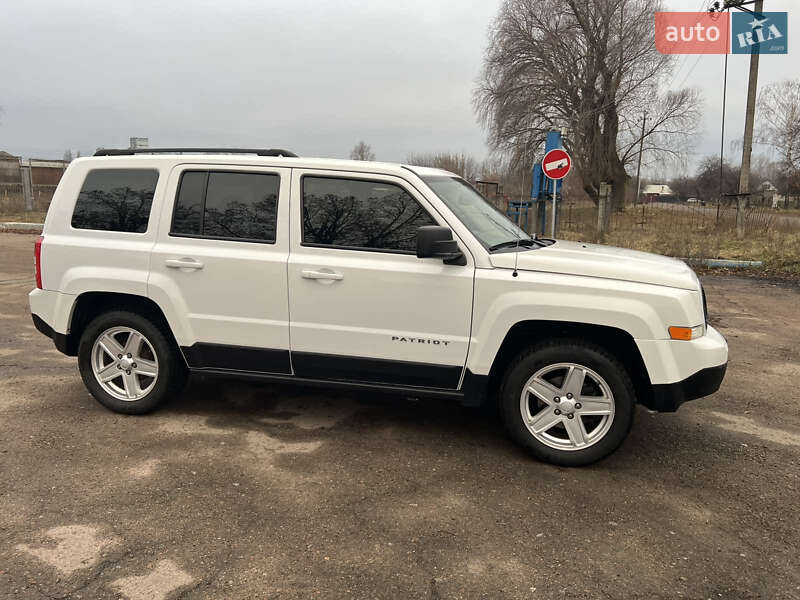 Позашляховик / Кросовер Jeep Patriot 2016 в Чернігові