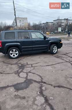 Внедорожник / Кроссовер Jeep Patriot 2013 в 