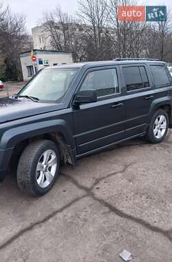 Внедорожник / Кроссовер Jeep Patriot 2013 в 