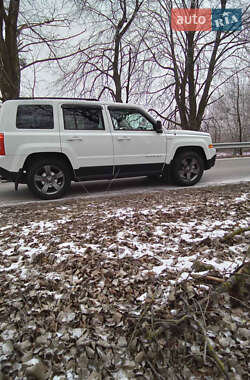 Внедорожник / Кроссовер Jeep Patriot 2014 в Житомире