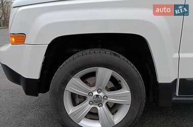 Внедорожник / Кроссовер Jeep Patriot 2014 в 
