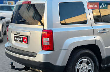 Внедорожник / Кроссовер Jeep Patriot 2011 в 