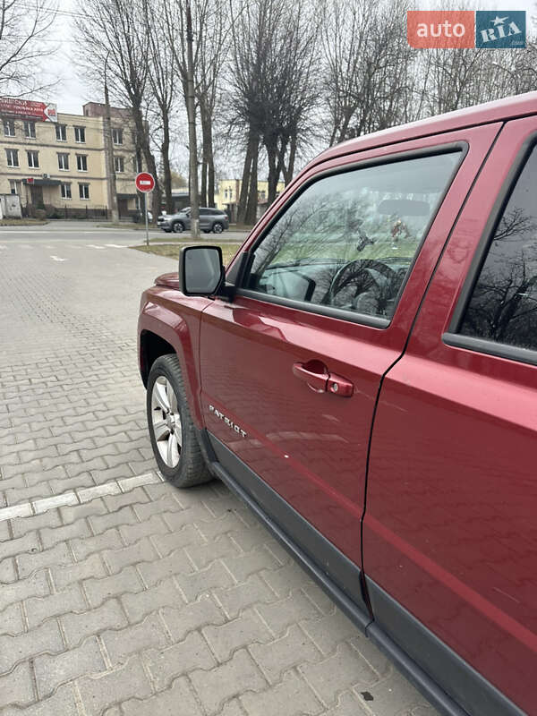 Позашляховик / Кросовер Jeep Patriot 2013 в Хмельницькому