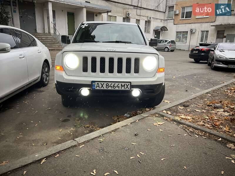 Внедорожник / Кроссовер Jeep Patriot 2015 в Харькове