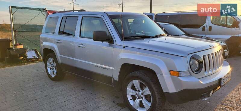 Внедорожник / Кроссовер Jeep Patriot 2013 в Львове