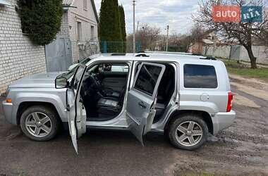 Внедорожник / Кроссовер Jeep Patriot 2007 в 