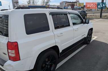 Позашляховик / Кросовер Jeep Patriot 2015 в 