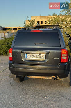 Внедорожник / Кроссовер Jeep Patriot 2013 в 