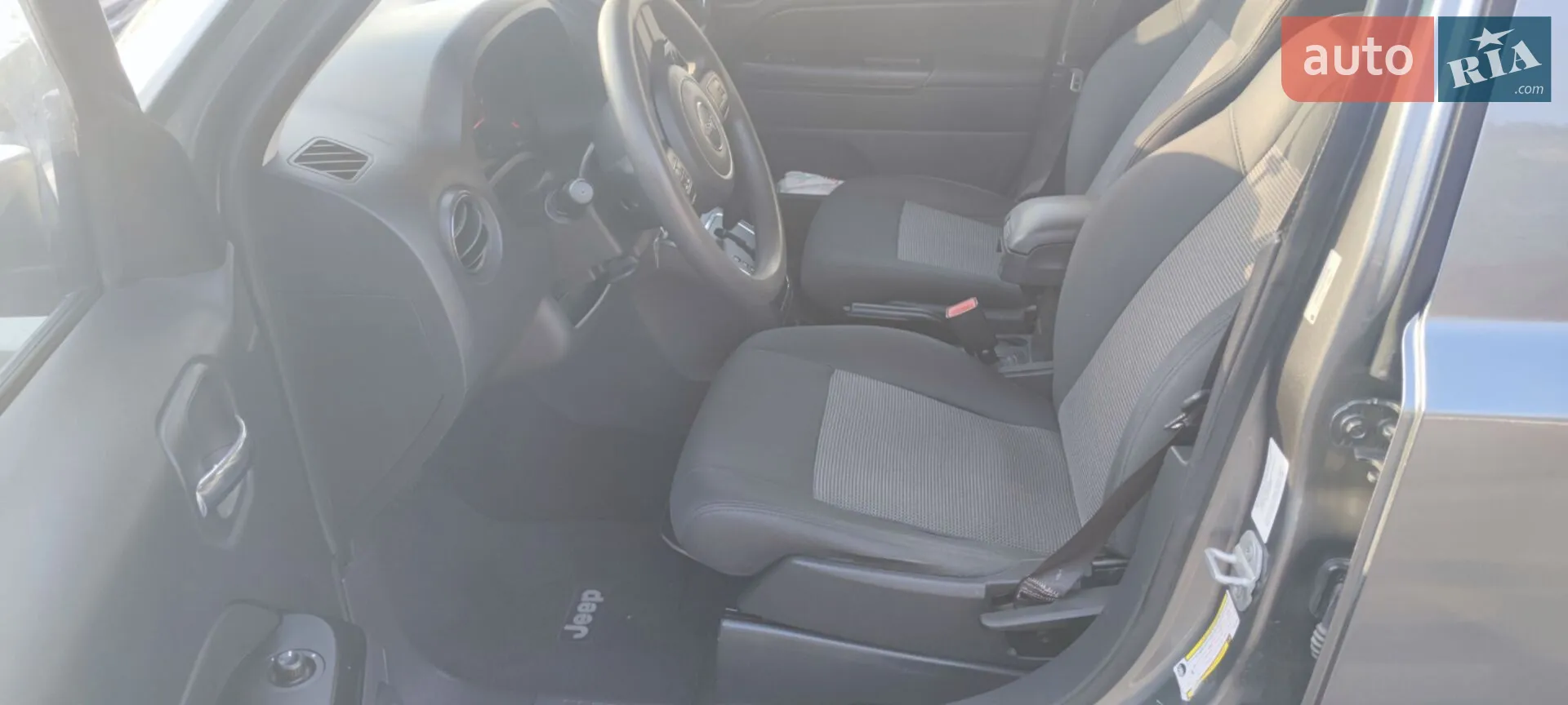 2011 Jeep Liberty (Patriot) - мініатюра 12