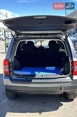 Позашляховик / Кросовер Jeep Patriot 2012 в 