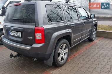 Позашляховик / Кросовер Jeep Patriot 2016 в 