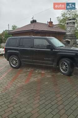 Внедорожник / Кроссовер Jeep Patriot 2014 в 