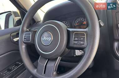Позашляховик / Кросовер Jeep Patriot 2015 в 