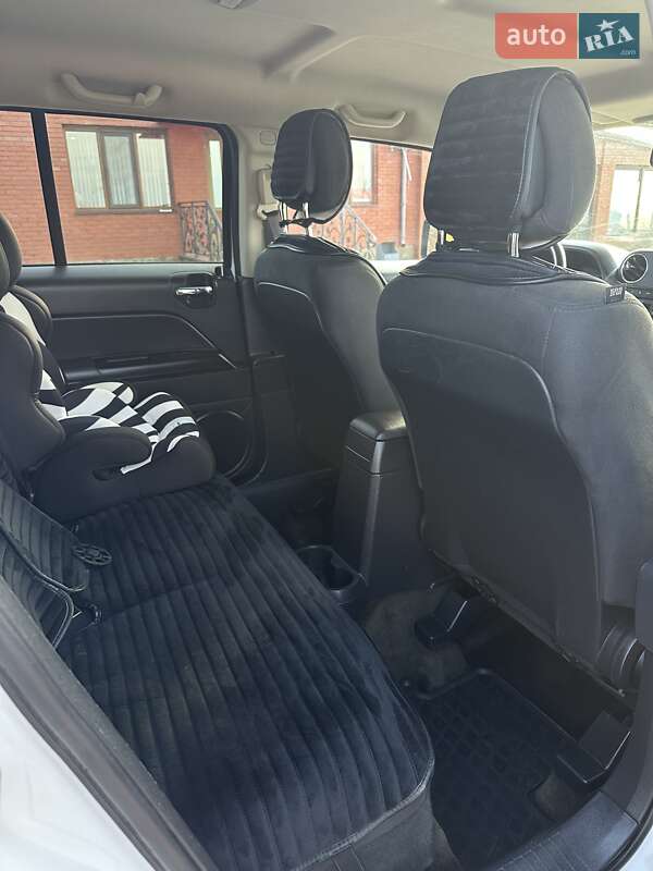 Позашляховик / Кросовер Jeep Patriot 2016 в Татарбунарах