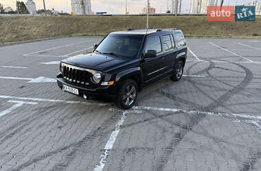 Внедорожник / Кроссовер Jeep Patriot 2015 в 