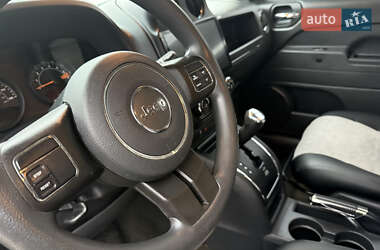 Внедорожник / Кроссовер Jeep Patriot 2015 в 