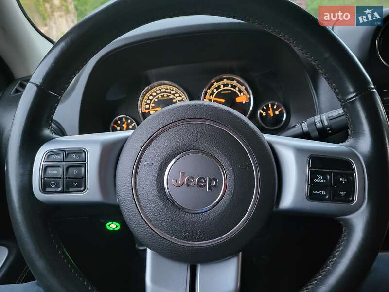 Позашляховик / Кросовер Jeep Patriot 2015 в Києві