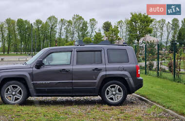 Позашляховик / Кросовер Jeep Patriot 2015 в 